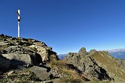 RIF.BENIGNI con CIMA PIAZZOTTI- VALPIANELLA ad anello, salito dalla Val Salmurano e disceso dalla Valpianella il 3 ott. 2019 - FOTOGALLERY